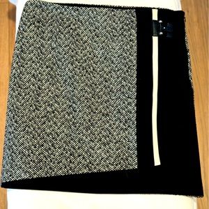 White House Black Market Tweed Skirt sz 8